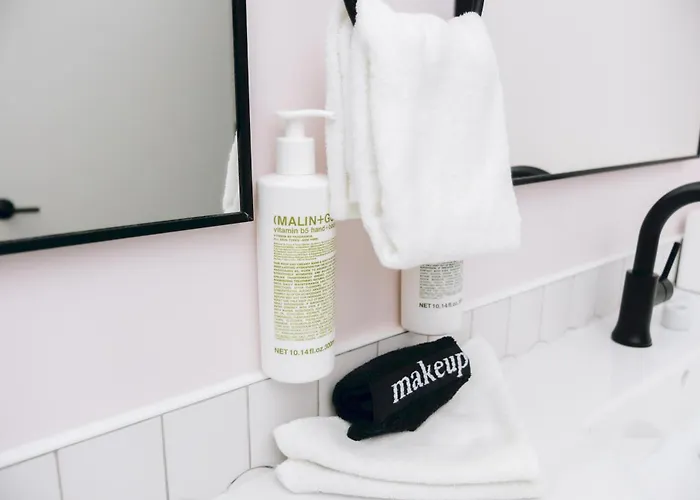 The Neighborhood - Little Italy * Chicago
